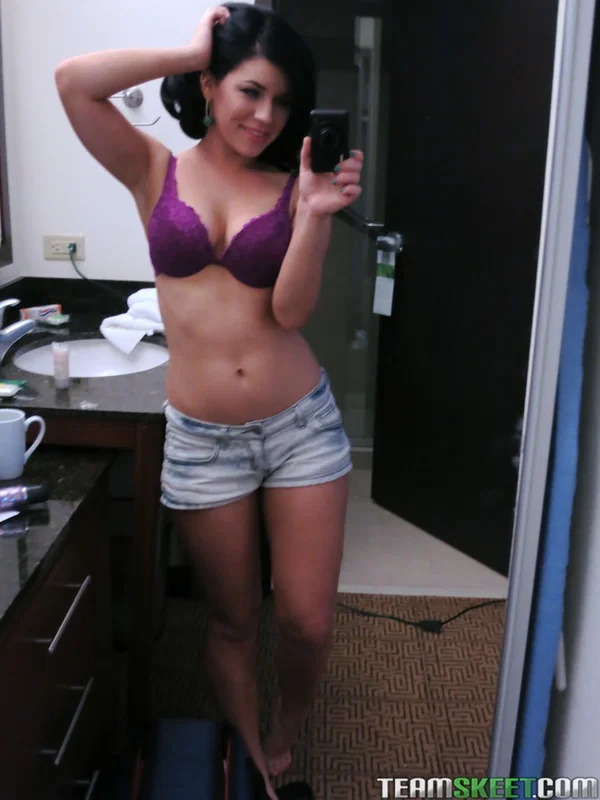 Sultry coed hottie Belle Noire sucks big cock & rides in POV dorm fuck  - Amateur, Teen, Pussy, Cute, Spreading, Blowjob, Non Nude  - Photo 1