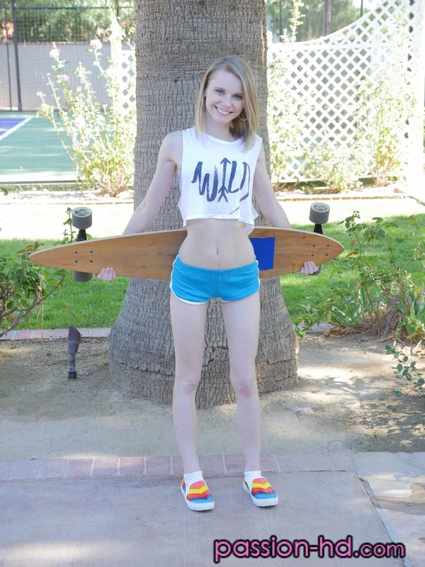 Skinny Russian skater girl Catarina Petrov showing off her body outdoors  - Teen, Outdoor, Skinny, Cute, Pussy, Anal Gape, Short Hair, Blonde, Spreading, Non Nude  - Photo 5