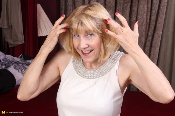 Sassy mature mom undressing to flaunt her nice breasts and skinny body  - Mature, Skinny, Blonde, Big Tits, Skirt, Clothed, Lingerie, Nipples, Spreading, Hairy  - Photo 2