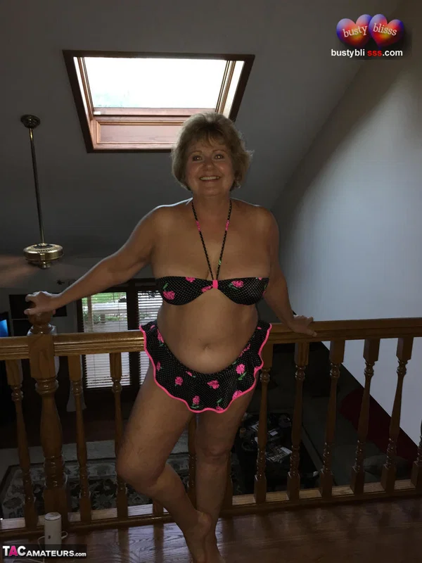 Mature lady Busty Bliss releases her big natural tits from swimwear  - Mature, Chubby, Bikini, Upskirt, Saggy Tits, Close Up, BBW, Thick, Curvy, Short Hair  - Photo 5