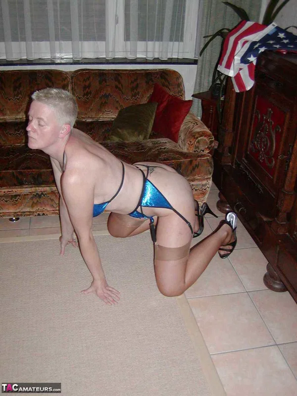 Mature woman with short hair Tiffany Pearl takes off a bikini in nylons  - Mature, Stockings, Short Hair, Amateur, Ass, Bikini, PAWG, High Heels, Saggy Tits, Lingerie  - Photo 5