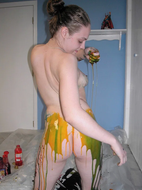 Brunette amateur Danni flaunts her small tits & gets her body messy with paint  - Amateur  - Photo 18