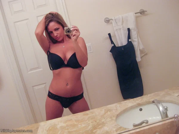 Amateur model Nikki Sims takes nude selfies in a safe for work manner  - Selfie, MILF, Amateur, Panties, Lingerie, Big Tits, Tattoo, Beautiful, Ass, Natural Tits  - Photo 12