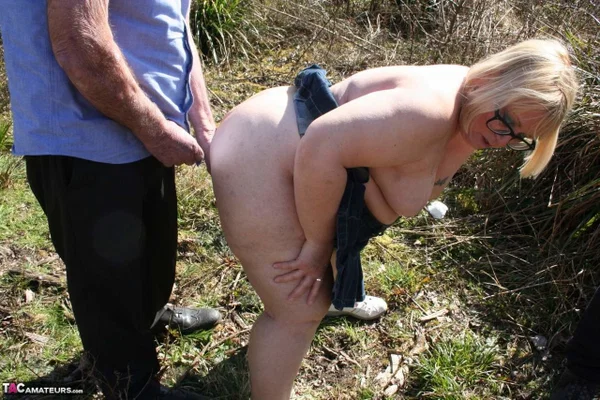 Obese blonde Lexie Cummings has sex while on a bank in the country  - BBW, Mature, Glasses, Skirt, Chubby, Curvy, Thick, Piercing, Short Hair, Outdoor  - Photo 2