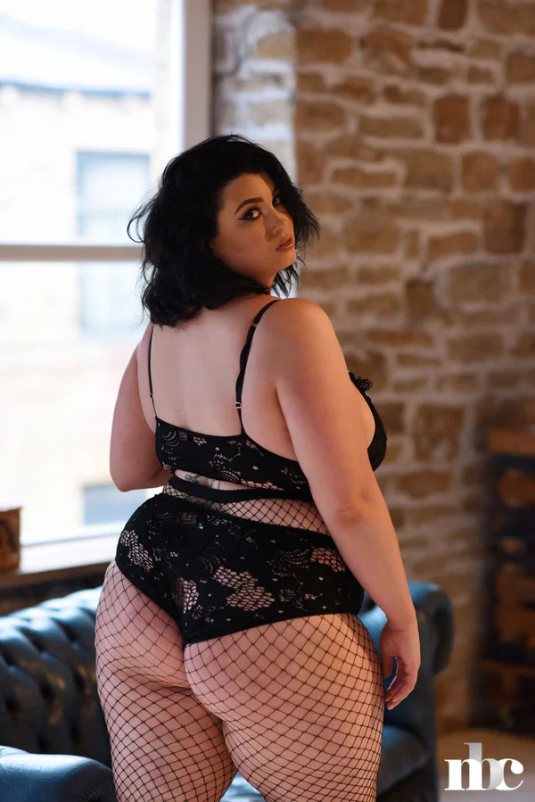 Fat model Kiki strips her bra, shows her boobs and poses in her fishnet tights  - BBW, Curvy, Thick, Chubby, Pantyhose, Big Tits, Non Nude, Beautiful, Ass, PAWG  - Photo 8