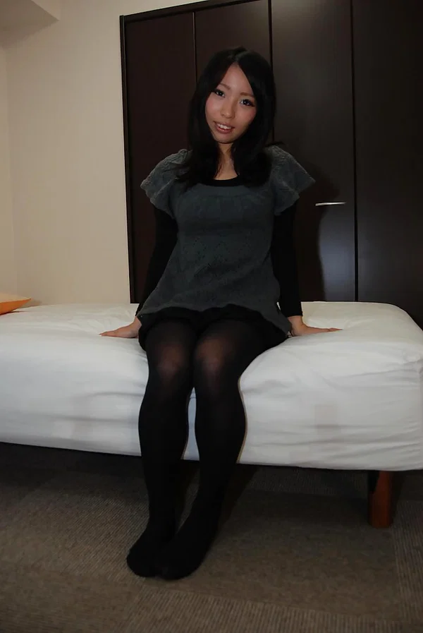 Asian teen Rika Hirashita strips down and gets involved into sex toys play  - Japanese, Asian, Hairy, Dildo, Panties, Big Tits, Masturbation, Teen, Cute, Lingerie  - Photo 1