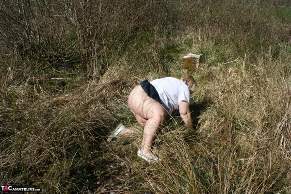 Obese blonde Lexie Cummings has sex while on a bank in the country  - BBW, Mature, Glasses, Skirt, Chubby, Curvy, Thick, Piercing, Short Hair, Outdoor  - Photo 13