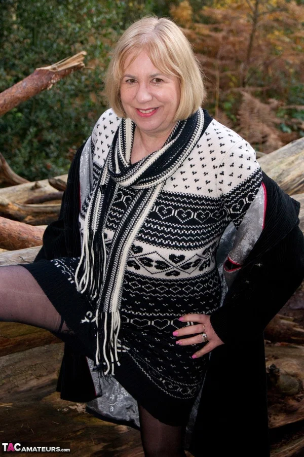 Mature British woman Speedy Bee gets naked in a forest while wearing boots  - Mature, Chubby, Thick, Curvy, Boots, Outdoor, BBW, Petite, Natural Tits, Leather  - Photo 2