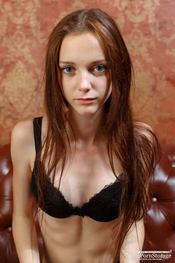 Skinny teen Lapa poses totally naked after a game of chess is complete  - Tiny Tits, Skinny, Teen, Amateur, Babe, Spreading, Pussy, Brunette, Shaved, Clothed  - Photo 5