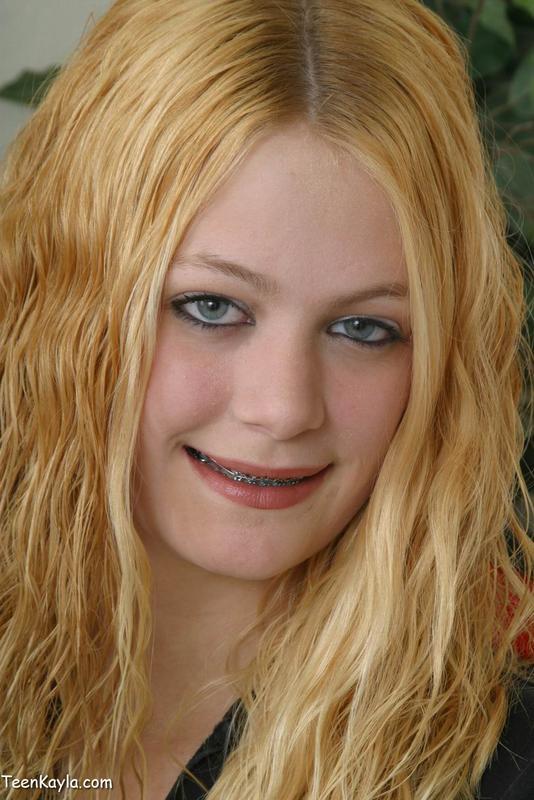 Teen amateur Kayla fingers and toys her pussy after getting naked on her bed  - Teen, Amateur, Babe, Pussy, Blonde, Hairy, Undressing, Masturbation, Panties, Lingerie  - Photo 1