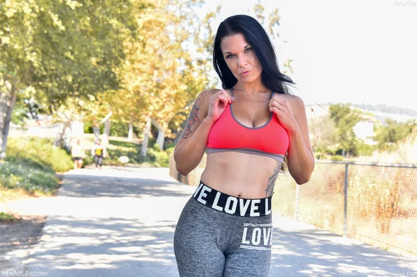 Brunette mature in yoga pants Veronica unveils her amazing big tits outdoors  - Yoga Pants, Sports, Public, MILF, Amateur, Big Tits, Clothed, Sexy, Outdoor, Non Nude  - Photo 21