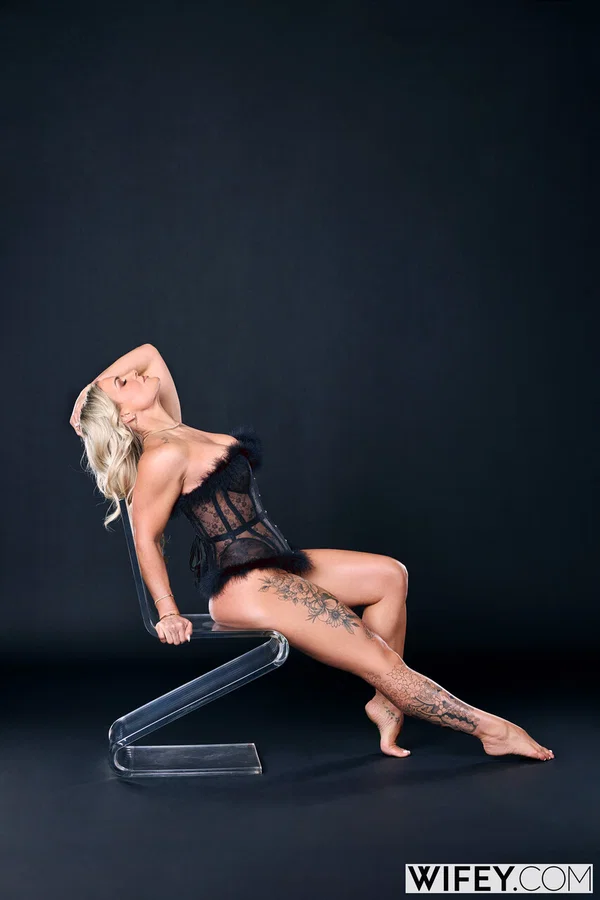 Blonde hotwife Cameryn Morie has intense sexual intercourse with a hung stud  - Wife, Anal, Pornstar, Tattoo, Blonde, Feet, Pussy, Nipples, Piercing, Spreading  - Photo 2