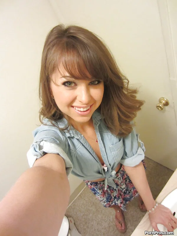 Sweet teen Riley Reid stripping and exposing her juicy cunt  - Teen, Lingerie, Face, Babe, Ass, Panties, Tiny Tits, Spreading, Asshole, Cute  - Photo 2
