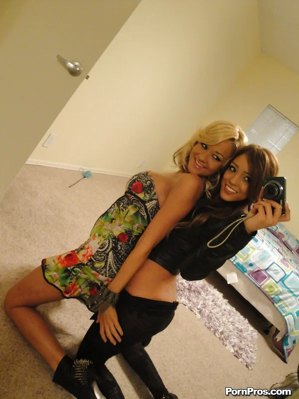 Teen babe Briana Blair stripping and showing boobs with her girlfriend  - Amateur, Teen, Babe, Big Tits, Ass, Beautiful, Glasses, Lingerie, Solo, Pantyhose  - Photo 9