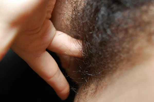 Fuckable asian teen with shaggy bush has some pussy fingering and vibing fun  - Japanese, Teen, Asian, Hairy, Close Up, Dildo, Pussy, Fingering, Nipples, Feet  - Photo 1