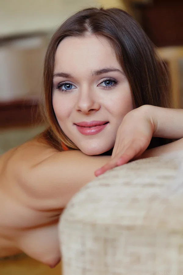 Beautiful teen Karissa Diamond poses totally nude in a confident manner  - Petite, Perfect, Glamour, Teen, Pretty, Cute, Sexy, Model, Solo, Babe  - Photo 21