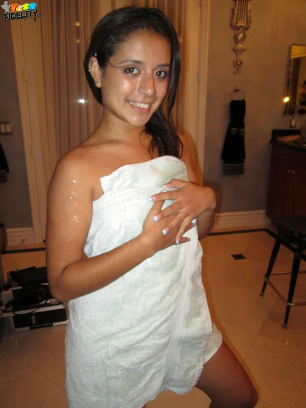 Young Latina girl Jynx Maze finds herself being seduced at the Madison's house  - Selfie, Homemade, Latina, Mature, Teen, Bikini, Cute, Natural Tits, Tattoo, Clothed  - Photo 17