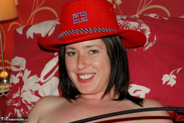 UK amateur Juicey Janey plays with her natural pussy in boots and a hat  - Mature, Hairy, Chubby, BBW, Saggy Tits, Boots, Pussy, Curvy, MILF, Thick  - Photo 13