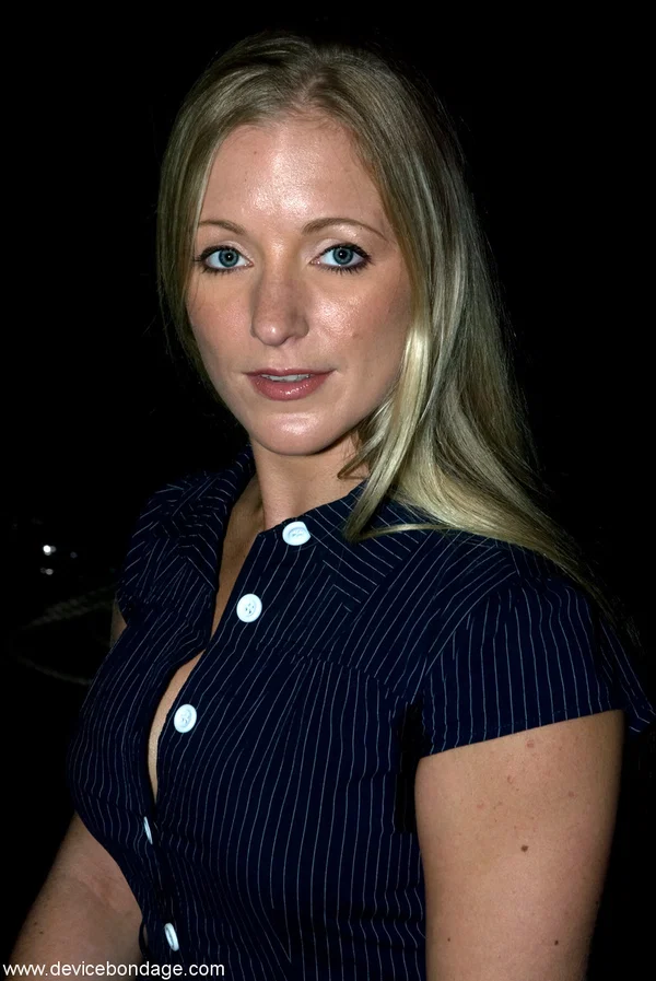 Mature hottie Dia Zerva posing in her sexy dress and high heels in the dark  - Prison, Mature, Dildo, MILF, Blonde, White, Short Hair, Feet  - Photo 6