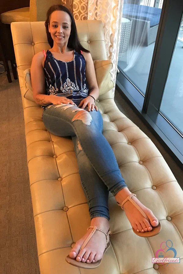 Colombian girlfriend Emily Cash flaunts her sexy feet in her solo compilation  - Colombian, Sandals, Girlfriend, Smoking, Shorts, Feet, Public, Amateur, Latina, Non Nude  - Photo 5