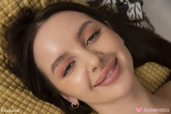 Horny babe Eva Lanis spreads & fingers her shaved pussy on her bed  - Mom, Masturbation, Babe, Beautiful, Solo, Cute, Teen  - Photo 11