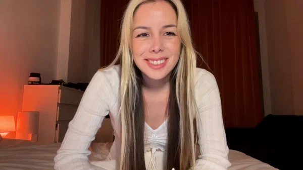 Ersties featuring Linzi Hot Photos  - Amateur  - Photo 2