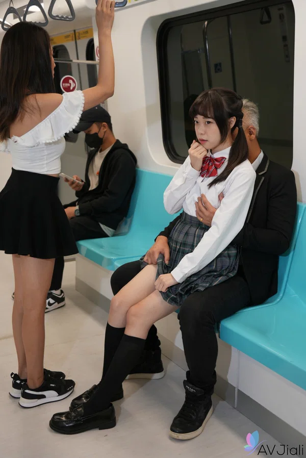 Asian schoolgirl Yuli has doggystyle sex with a senior on the train  - Chinese, Schoolgirl, Public, Asian, Small Cock, Short Hair, Blowjob, Outdoor, Non Nude  - Photo 4