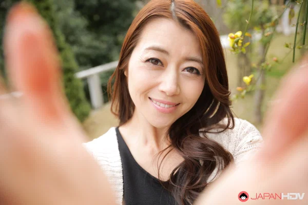 Asian babe Maki Hojo shows her big ass while teasing in stockings & high heels  - Japanese, Public, Asian, Gangbang, Couple, Emo, Lesbian, Pornstar  - Photo 13
