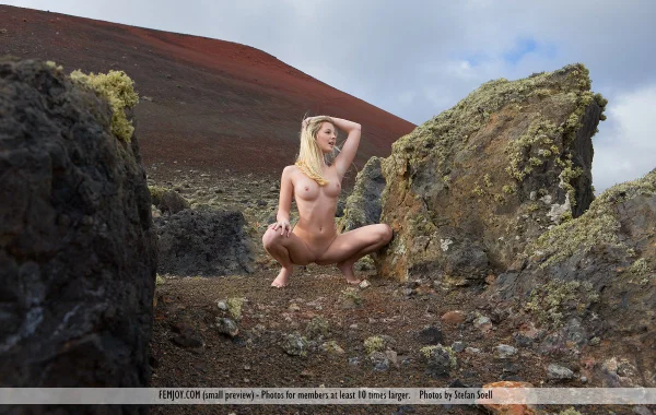 Long legged blonde Belinda models totally naked in a barren location  - MILF, Big Tits, Outdoor, Babe, Blonde, Pussy, Redhead, European, Spreading, Ass  - Photo 11