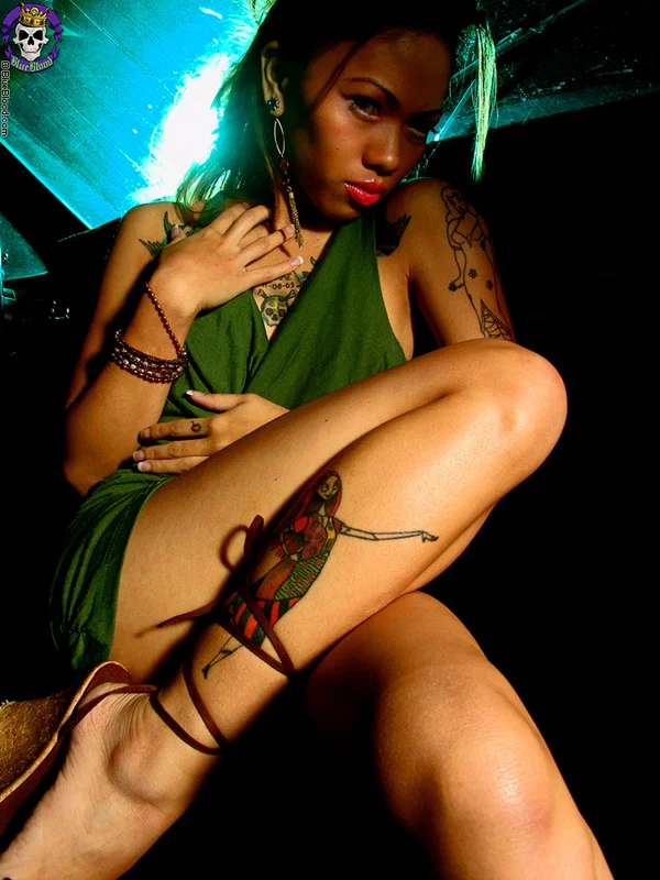 Asian MILF Rae Malaya gets naked in strappy heels while in a vehicle  - Asian, MILF, Beautiful, Tattoo, Babe, Skinny, Tiny Tits, Nipples, Skirt, Natural Tits  - Photo 4