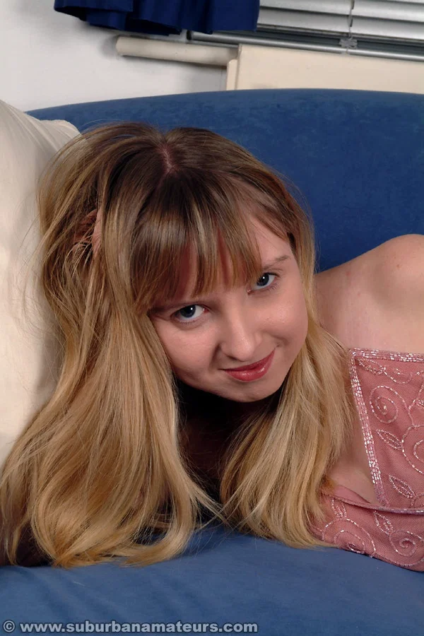 British hottie Amanda H nails a green toy up her tight pussy on the sofa  - British, Hairy, Amateur, European  - Photo 11