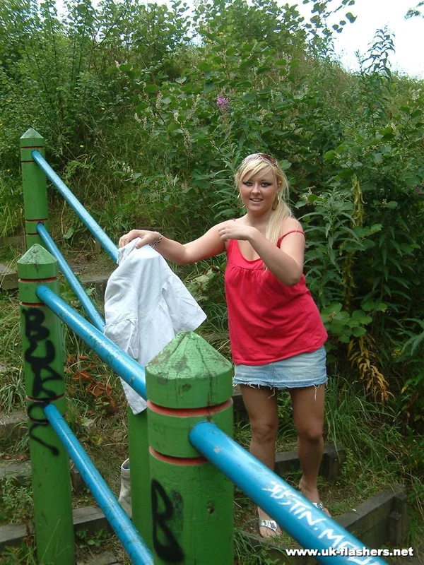 Overweight UK female with blonde hair strips naked on a popular walking trails  - Public, BBW, Amateur, Thick, Legs, Big Tits, Chubby, Blonde, Curvy, Skirt  - Photo 2