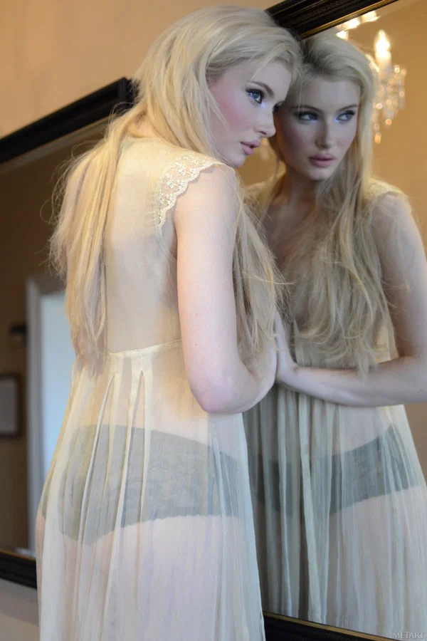 Glamorous teen beauty Locklear A stripping and posing in the mirror  - Pale, Glamour, Teen, Perfect, Beautiful, Cute, Sexy, Model, Pretty, Solo  - Photo 5