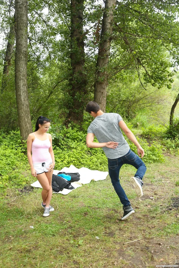 Busty stunner Nicole Love gives a handjob to a cute stranger & has outdoor sex  - Handjob, Cum In Mouth, Czech, Reality, Outdoor, Sexy, Petite, Undressing, Cumshot, Hardcore  - Photo 3