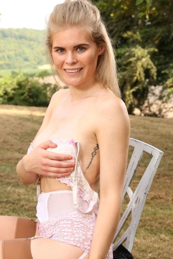 Dirty blonde teen Tayla reveals round ass while posing in seductive lingerie  - Secretary, Panties, Lingerie, Uniform, PAWG, Outdoor, Pigtails, High Heels, Stockings, Beautiful  - Photo 18