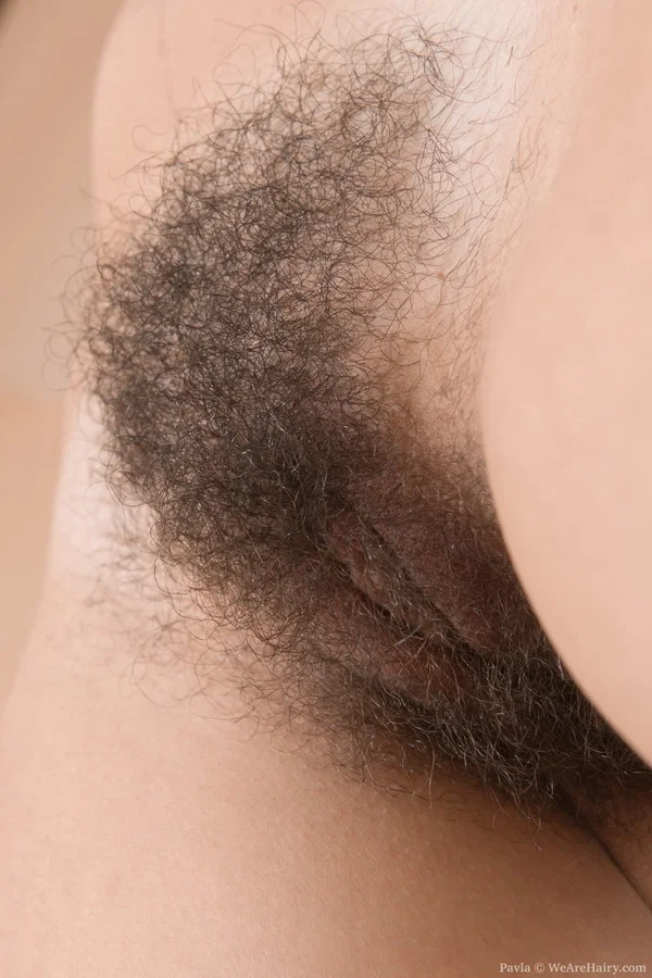 Fun loving Pavla flaunts hairy ass & fuzzy cunt wearing an Indian headdress  - Indian, Hairy, Amateur  - Photo 18