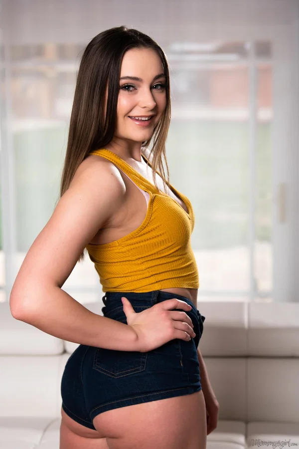 Blonde woman Katie Morgan models fully clothed with a couple of young girls  - Lesbian, Shorts, Non Nude, Family, Reality, MILF, Stepmom, Redhead, Teen, Skirt  - Photo 6