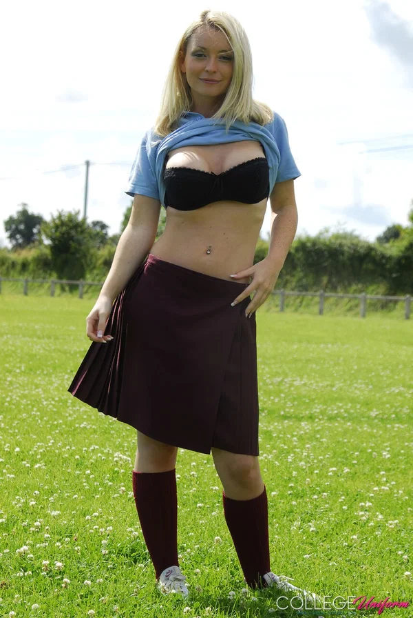 Gorgeous fields hockey player strips her uniform and shows her cleavage  - College, Schoolgirl, Outdoor, Uniform, Non Nude  - Photo 17