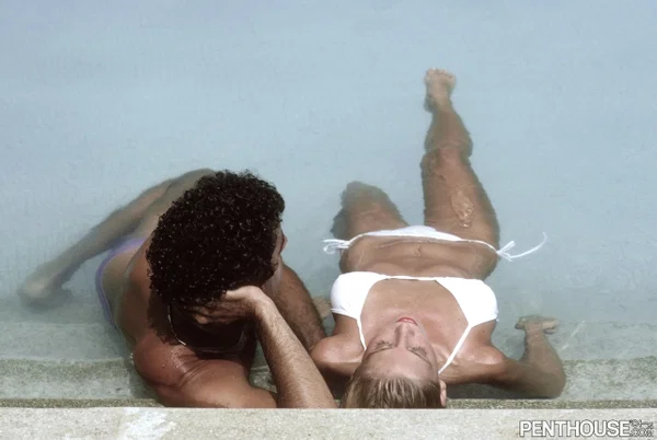 Skinny dipping Teri Christiansen & her man enjoy erotic wet fuck in the water  - Beach, Wet, Ass, Blowjob, Outdoor, Bikini, Pornstar, Model, Feet, Pussy  - Photo 12