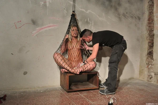 Naked blonde Sandy gets masturbated with a vibrator while trapped in a net  - BDSM, Bondage, Skinny, Spreading, Blonde, Outdoor  - Photo 5