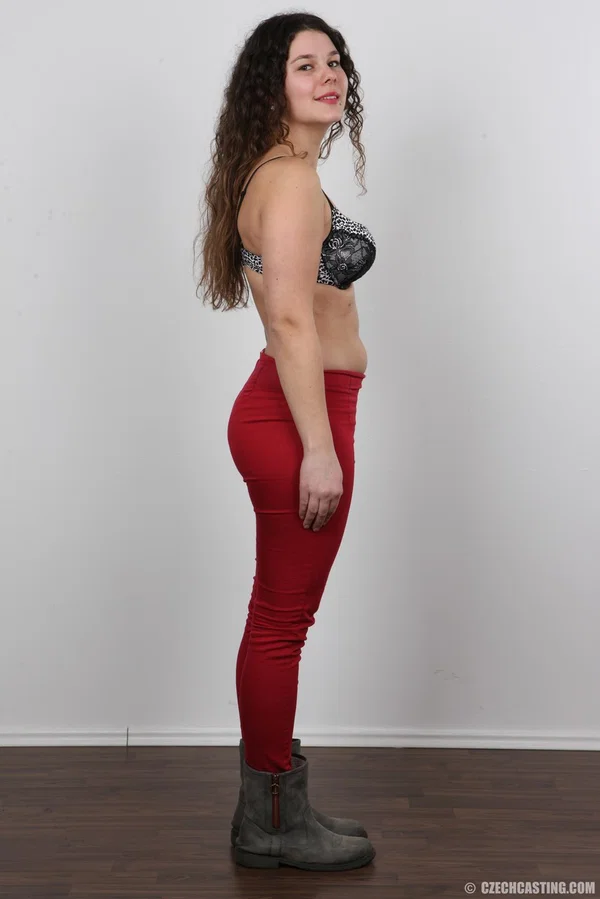 Amateur girl with long wavy hair takes off all her clothes during solo action  - Teacher, Casting, Czech, BBW, Saggy Tits, Chubby, Amateur, Big Tits, Thick, Curvy  - Photo 5