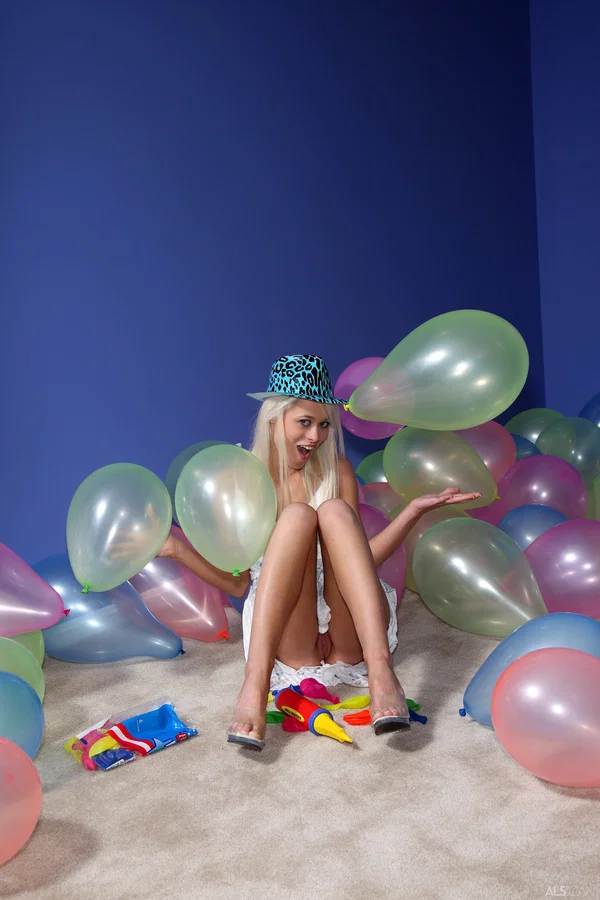 Blonde teen Rebecca Blue plays with balloons before masturbating in a hat  - Natural Tits, Tiny Tits, Shaved, Pornstar, High Heels, Beautiful, Teen, Masturbation, Petite, Sexy  - Photo 1
