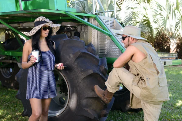 Hot ebony chick Bethany Benz cheats on her husband during swamp buggy ride  - Big Cock, Anal, Outdoor, Cheating, Pussy, PAWG, Blowjob, Spreading  - Photo 2