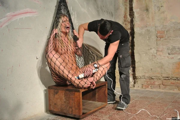 Naked blonde Sandy gets masturbated with a vibrator while trapped in a net  - BDSM, Bondage, Skinny, Spreading, Blonde, Outdoor  - Photo 18