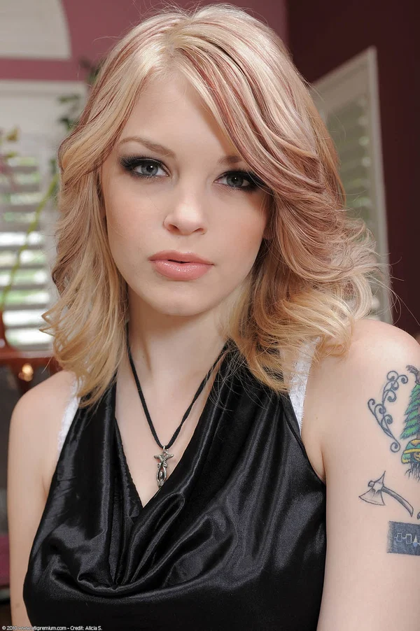 ATK Premium featuring Bree Daniels Hot Pictures  - Teen, Amateur, Cute, White, Blonde  - Photo 1
