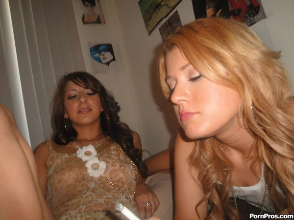 Naughty amateur brunettes Lexi & Bella show their knockers and pussies  - Teen, Cute, Pussy, Big Tits, Spreading, Non Nude  - Photo 5