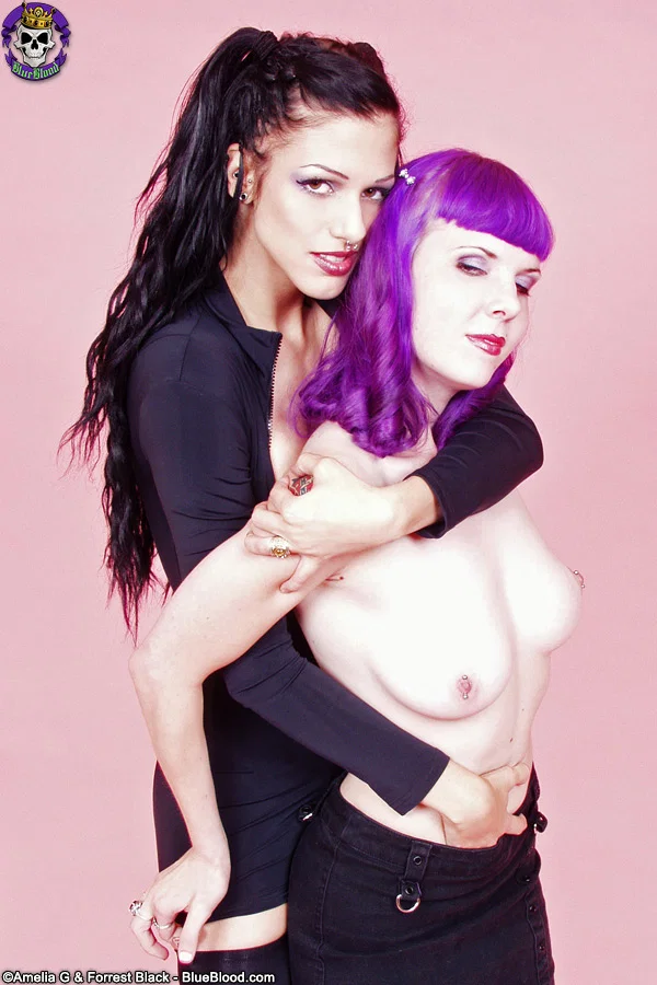 Goth girl Szandora partakes in lesbian sex acts with her girlfriend Kellie  - MILF, Fetish, Redhead, Big Tits, Humping, Teen, Ass, Natural Tits, Kissing, PAWG  - Photo 4