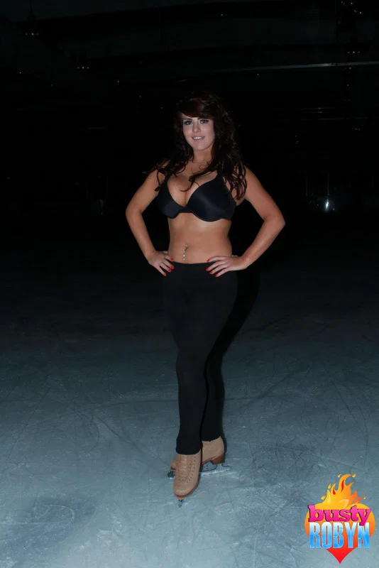 British figure skater Robyn Alexandra unleashes her knockers in pantyhose  - Pantyhose, Lingerie, Amateur, Big Tits, Panties, Natural Tits, British, Skirt, Brunette, Ass  - Photo 4