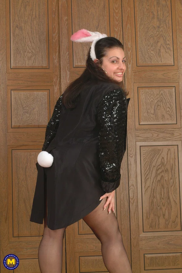 Amateur mom in bunny ears Claudia unveils her big tits & toys in pantyhose  - Pantyhose, Thick, Curvy, MILF, Spreading, Big Tits, Feet, BBW, Ass, Chubby  - Photo 5