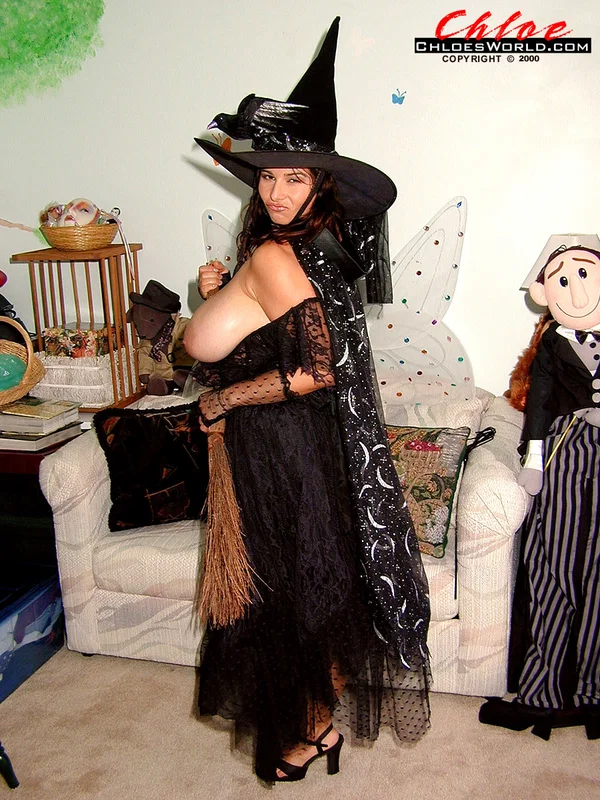 Amateur chick Chloe Vevrier gets naked while donning various costumes  - Cosplay, MILF, German, Saggy Tits, Big Tits, Chubby, Curvy, Thick, BBW, Halloween  - Photo 3